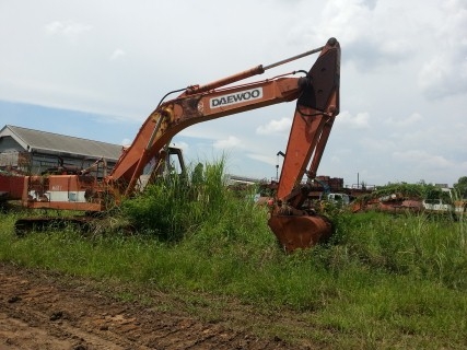 อะไหล่ตัดจากรถแบคโฮ daewoo สนใจโทร 0819942027 คุณสมัย