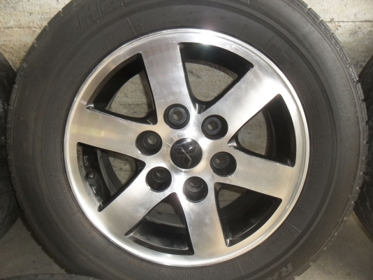 ล้อแม็ก 16นิ้ว 6รู สวยๆ พร้อมยาง 4 ล้อ ราคา 7800 บาท