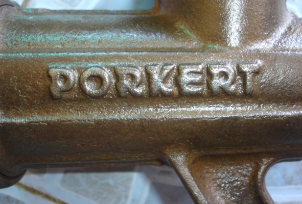 ขายเครื่องบดรุ่นเก่าแบบใช้มือหมุน porkert