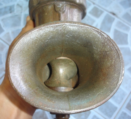 ขายเครื่องบดรุ่นเก่าแบบใช้มือหมุน porkert