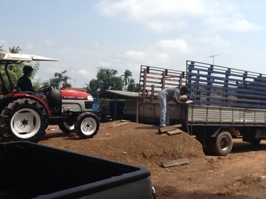 ยันร์ม่า EF352T 4 WD 2 เพลา ใบมีดหน้า โรตารี่ ทำงาน 1177 ชั่วโมง