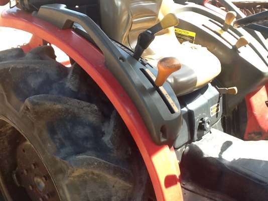 ยันร์ม่า EF352T 4 WD 2 เพลา ใบมีดหน้า โรตารี่ ทำงาน 1177 ชั่วโมง