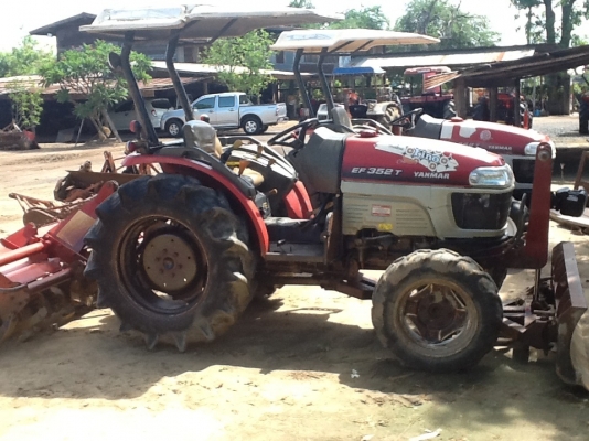 ยันร์ม่า EF352T 4 WD 2 เพลา ใบมีดหน้า โรตารี่ ทำงาน 1177 ชั่วโมง