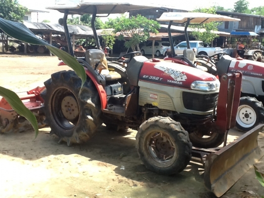 ยันร์ม่า EF352T 4 WD 2 เพลา ใบมีดหน้า โรตารี่ ทำงาน 1177 ชั่วโมง