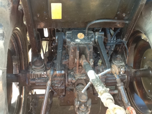 ยันร์ม่า EF352T 4 WD 2 เพลา ใบมีดหน้า โรตารี่ ทำงาน 1177 ชั่วโมง