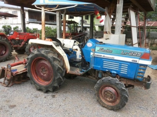 ปัญญาแทรคเตอร์มาแล้ว...จัดมาให้ครับ คูโบต้า L1-225  พร้อมผาน โรตาลี่