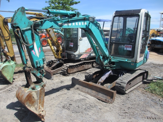 KOMATSU PC20-7E หัวเก๋ง  เก่านอก เอวแน่น ปั็มแรง สภาพพร้อมใช้ สุดๆเอาไปแบ่งกันใช้ได้เลยครับ   น้องร็อค จัดหั้ย สนใจโทร สอบถามได้ 081-8535656