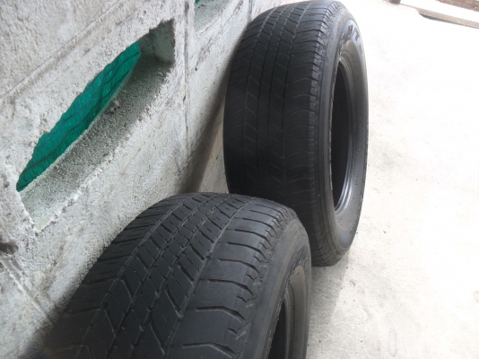 ยาง BRIDGESTONE 265/65R17 ปี09 สวยๆ 1 คู่ ราคา 1700 บาท ยาง BRIDGESTONE 265/65R17 ปี09 สวยๆ 1 คู่ ราคา 1700 บาท