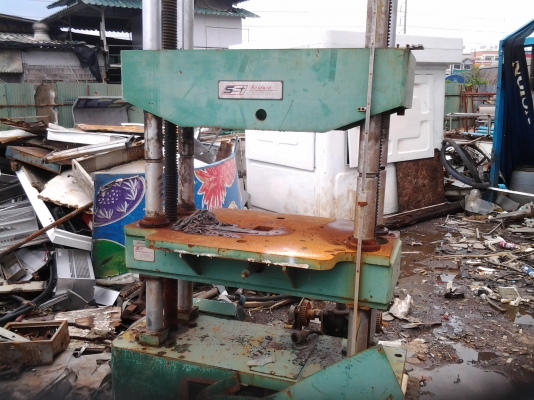 ขายเครื่องอัด ใช้เกลียวเร่ง