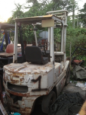 ขาย ซากฟอล์คลิฟท์ 3 คัน เสา 4 เมตร เสา 4.5 เมตร ขายเหมา 125,000.- ขาย ซากฟอล์คลิฟท์ 3 คัน เสา 4 เมตร เสา 4.5 เมตร ขายเหมา 125,000.-