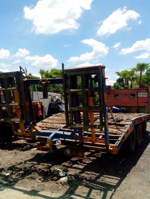 สิบล้อหัวยาวเครื่องEH700 บรรทุกรถเกี่ยว และบรรทุกรถแมคโครPC120ได้ลดจาก270000บาทเหลือ250000 บาท เป็นค่าต่อทะเบียน 20000 บาท ครับ