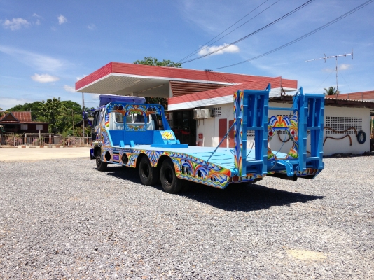 รถเทลเลอร์บรรทุกรถเกี่ยวข้าว