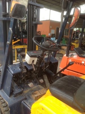 ขาย ฟอล์คลิฟท์ 2.5 ตัน TOYOTA 5FD25 ถูกๆ 195,000.- ใช้งานได้เลย ขาย ฟอล์คลิฟท์ 2.5 ตัน TOYOTA 5FD25 ถูกๆ 195,000.- ใช้งานได้เลย