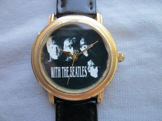 +++++ THE BEATLES ควอทซ์กะหลั่ยทองของแท้ +++++
