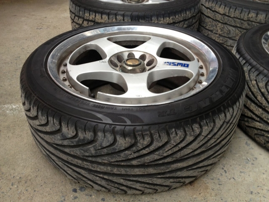 ล้อ NISMO แท้ ขอบ 17 ฝาครบ ไม่ซ่อม หน้า 8 ยาง 225/45/17หลัง 9 ยาง 235/45/17  ขาย  23500 call 0813122649  0875800722