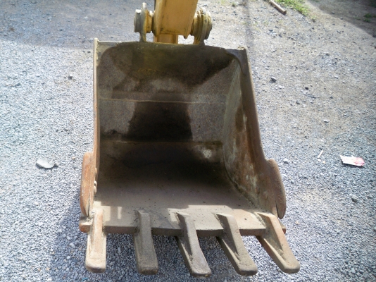 Excavators CAT E 70B