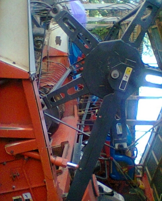 รถเกี่ยวข้าว รถเกี่ยวข้าว