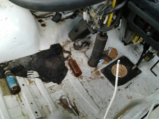 ISUZU DECA FXZ 270 ต้องการขายด่วน หัวเก๋งพร้อมอุปกรณ์ภายในเก๋งสวยครบพร้อม เรือนไมล์อยู่ครบทุกชิ้น กระจกครบทุกบาน พร้อมติดตั้งพร้อมใช้งาน ราคาต่อรองได้นะครับ