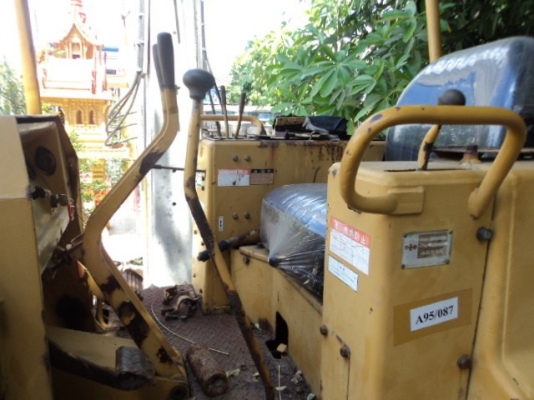 ละอองดาวแทรคเตอร์ ขายรถแทรคเตอร์ KOMATSU D20-5 เก่านอก สภาพพร้อมใช้ราคาถูก