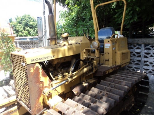 ละอองดาวแทรคเตอร์ ขายรถแทรคเตอร์ KOMATSU D20-5 เก่านอก สภาพพร้อมใช้ราคาถูก