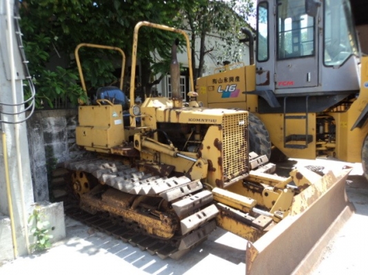 ละอองดาวแทรคเตอร์ ขายรถแทรคเตอร์ KOMATSU D20-5 เก่านอก สภาพพร้อมใช้ราคาถูก