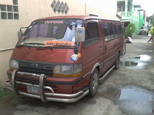 ขายรถตู้รับส่งนักเรียน