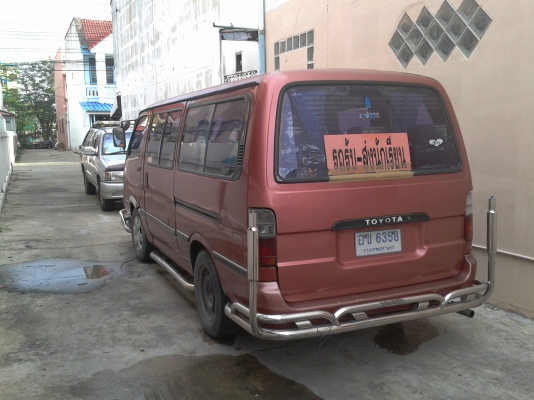 ขายรถตู้รับส่งนักเรียน