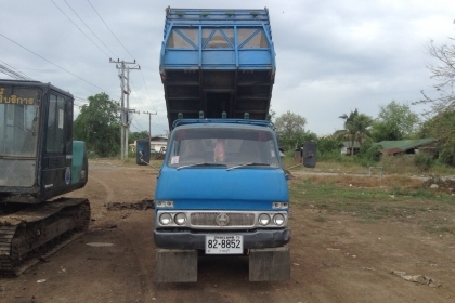 6 ล้อดั้ม nissan สภาพพร้อมใช้งาน ครัชซีไม่พุ มีเล่มทะเบียนพร้อมโอน 6 ล้อดั้ม nissan สภาพพร้อมใช้งาน ครัชซีไม่พุ มีเล่มทะเบียนพร้อมโอน