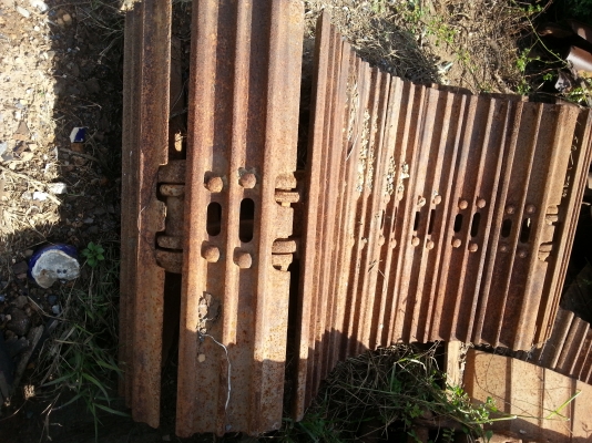 ขายโซ่แผ่น sumitomo f2  มี 2 คู่ ใส่โกเบ mark 2 ได้ ใบสวย โซ่บูทแตก