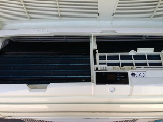 **** ขายแอร์ AMENA 9000 BTU สภาพสวย ****