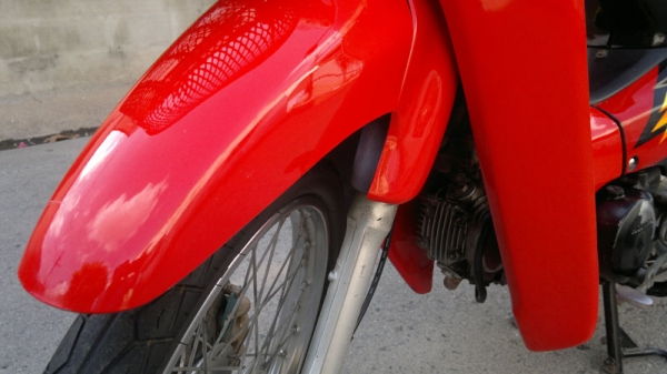 Honda wave 100 ปี47 ไมล์ลาย 15000 บาท