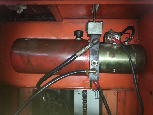 ขายมอเตอร์ปั๊มไฮดรอลิ 12 โวล์ พร้อมโครง