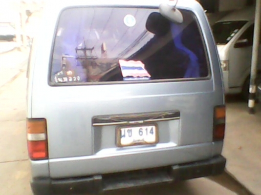 รถตู้ NISSAN URVAN รถตู้ NISSAN URVAN
