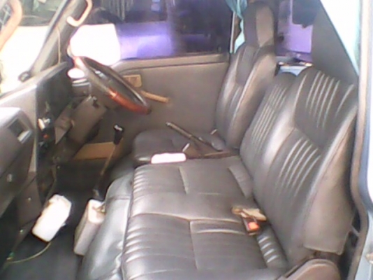 รถตู้ NISSAN URVAN รถตู้ NISSAN URVAN