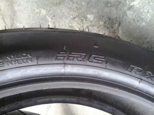 ขายยาง2เส้น ราคาถูก สภาพใหม่มาก สนใจติต่อ 0815534200 บังแบน