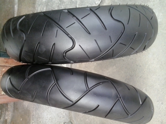 ขายยาง2เส้น ราคาถูก สภาพใหม่มาก สนใจติต่อ 0815534200 บังแบน