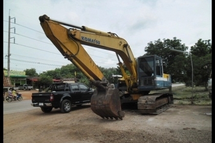 แมคโคร PC 200 รุ่น 3 เครื่องดี สภาพแจ๋ว!!!