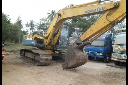 แมคโคร PC 200 รุ่น 3 เครื่องดี สภาพแจ๋ว!!!