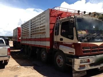 รถอิซูซุ 12 ล้อ จีก้า รั้ว เพลาเดียว 360 แรงม้า ปี 54    ( ขายแม่ลูก )  สนใจติดต่อ 081 - 6079515