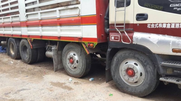 รถอิซูซุ 12 ล้อ จีก้า รั้ว เพลาเดียว 360 แรงม้า ปี 54    ( ขายแม่ลูก )  สนใจติดต่อ 081 - 6079515