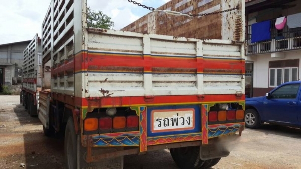 รถอิซูซุ 12 ล้อ จีก้า รั้ว เพลาเดียว 360 แรงม้า ปี 54    ( ขายแม่ลูก )  สนใจติดต่อ 081 - 6079515