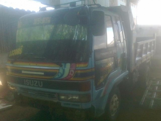 ISUZU ROCKY 195 HP 6HE1 หกล้อดั๊มพ์ กระบะดั๊มพ์เหล็ก 6 ตันความยาว 3.60 เมตรสภาพอย่างสวย เครื่องแห้งแรงดี ภายในเก๋งคอนโซลสวยครบ แอร์ พวงมาลัยเพาเวอร์ เบรคทริ๊ปฟี้ ช่วงล่างคัชซีไม่มีดาม ยาง 8.25 ขอบ 16 สภาพดีพร้อมบรรทุกพร้อมใช้งาน เอกสารเล่มทะเบียนครบพร้อมโ