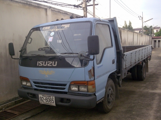 6ล้อ NPR 120HPยาว5ม.**รถห้าง**