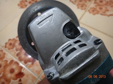 เครื่องเจียรไฟฟ้าMakitaรุ่น9553Bสภาพใหม่ท ราคาถูก