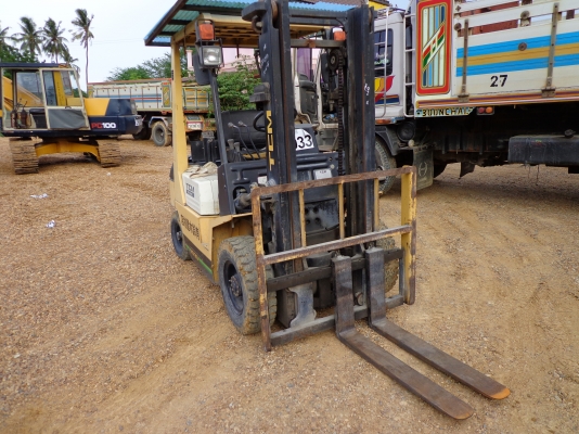 ขายรถยก TCM FG 20 N3 เครื่องเบนซิน ติดต่อคุณยุทธิ์ โทร. 081-9870866 คุณจิ๊ด โทร. 089-7949488