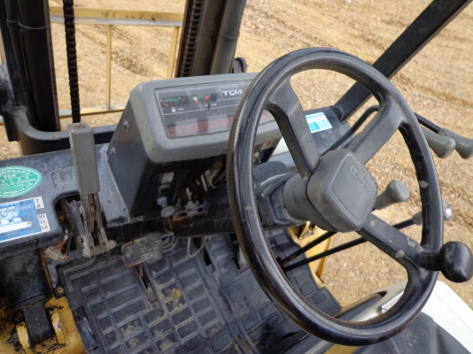 ขายรถยก TCM FG 20 N3 เครื่องเบนซิน ติดต่อคุณยุทธิ์ โทร. 081-9870866 คุณจิ๊ด โทร. 089-7949488