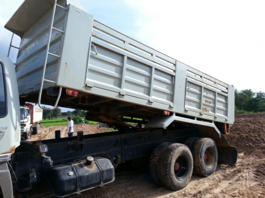 ขายรถบรรทุกสิบล้อดั๊มพ์ Hino 3M ไฟฟ้า ด.เสรี (พ่วง 18 ล้อ) ลูก 2 คาน สภาพพร้อมใช้