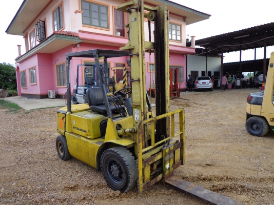 ขายรถยก MITSUBISHI FD20 เครื่องดีเซล ติดต่อคุณยุทธิ์ โทร. 081-9870866 คุณจิ๊ด โทร. 089-7949488