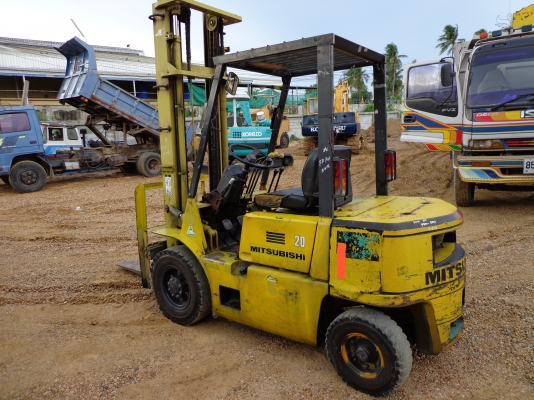 ขายรถยก MITSUBISHI FD20 เครื่องดีเซล ติดต่อคุณยุทธิ์ โทร. 081-9870866 คุณจิ๊ด โทร. 089-7949488