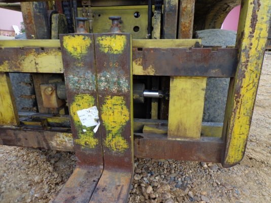 ขายรถยก MITSUBISHI FD20 เครื่องดีเซล ติดต่อคุณยุทธิ์ โทร. 081-9870866 คุณจิ๊ด โทร. 089-7949488